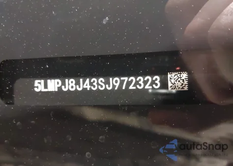 2025 Lincoln Nautilus Premiere z USA, uszkodzony, nr VIN 5LMPJ8J43SJ972323